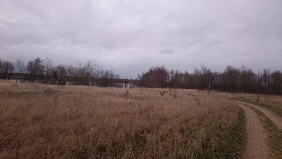 Подъезжаем к озеру