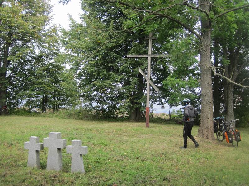Остановка у памятника ПМВ близ Орлиного леса