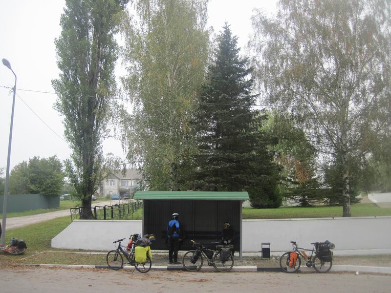 Остановка на остановке в Ольховатке