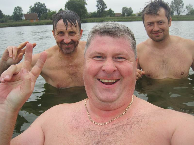 Купаемся. Всем весело