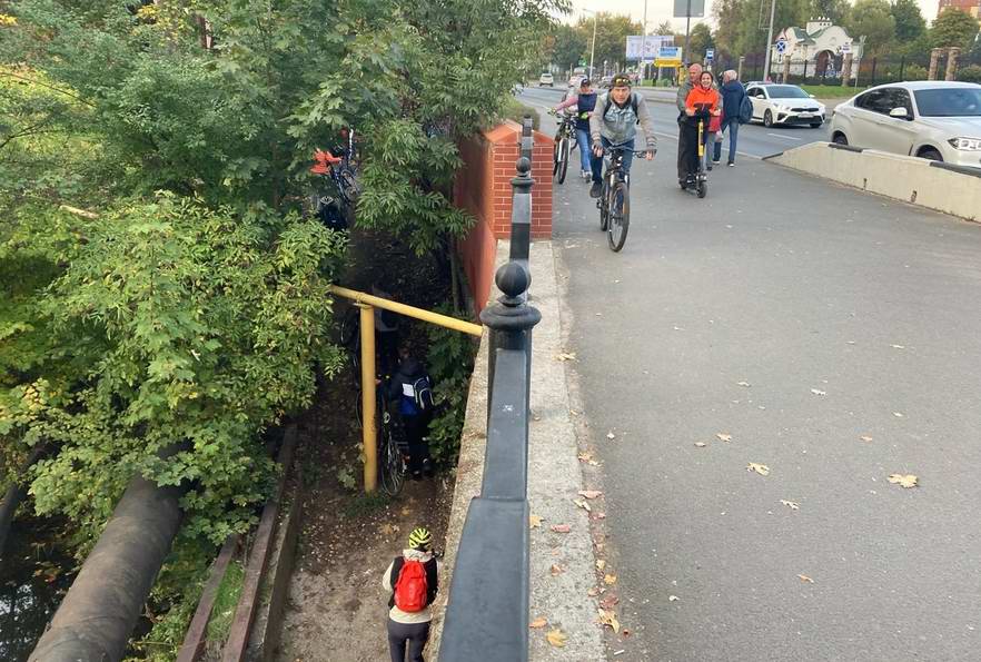 Поднимаемся на мост