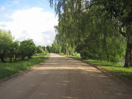 Заповедное. Дорога вдоль Немонинского канала