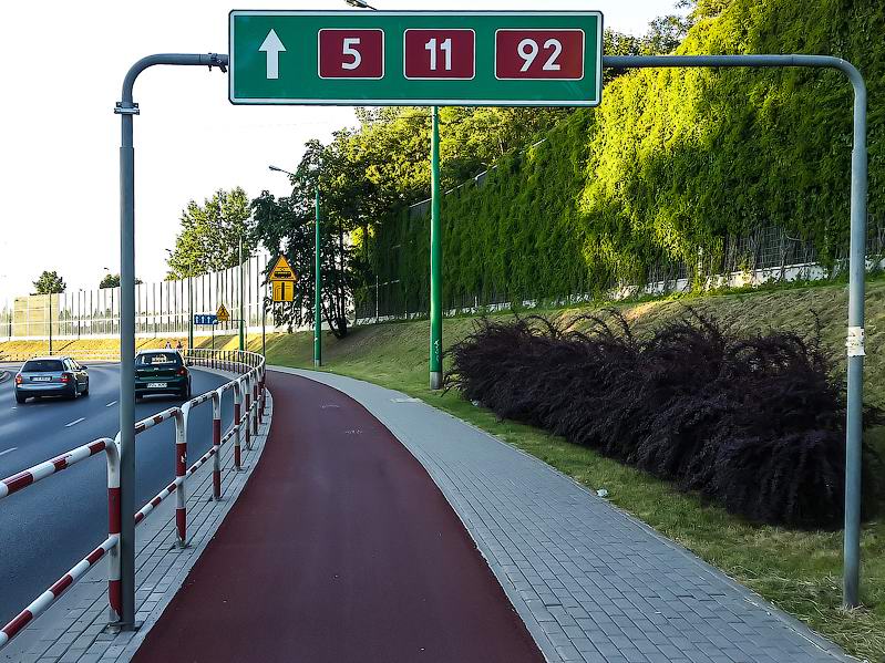 <a href='http://koenigbicycle.ru/js/ymapload/mapload.htm?maps/v1538tr.kml&52.4111111111111&16.9580555555556&17&hybrid'><img src='/images/Yandex_Maps_logo_25px.gif'></a> <a href='https://www.google.com/maps?z=15&t=h&q=52.4111111111111,16.9580555555556' target='_blank'><img src='/images/25px-Google_Maps_icon.jpg'></a>