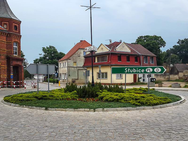 <a href='http://koenigbicycle.ru/js/ymapload/mapload.htm?maps/v1538tr.kml&52.4530555555556&14.8758333333333&17&hybrid'><img src='/images/Yandex_Maps_logo_25px.gif'></a> <a href='https://www.google.com/maps?z=15&t=h&q=52.4530555555556,14.8758333333333' target='_blank'><img src='/images/25px-Google_Maps_icon.jpg'></a>