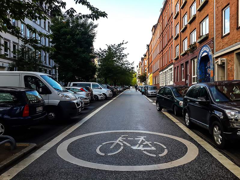 <a href='http://koenigbicycle.ru/js/ymapload/mapload.htm?maps/v1538tr.kml&54.3236111111111&10.1227777777778&17&hybrid'><img src='/images/Yandex_Maps_logo_25px.gif'></a> <a href='https://www.google.com/maps?z=15&t=h&q=54.3236111111111,10.1227777777778' target='_blank'><img src='/images/25px-Google_Maps_icon.jpg'></a>