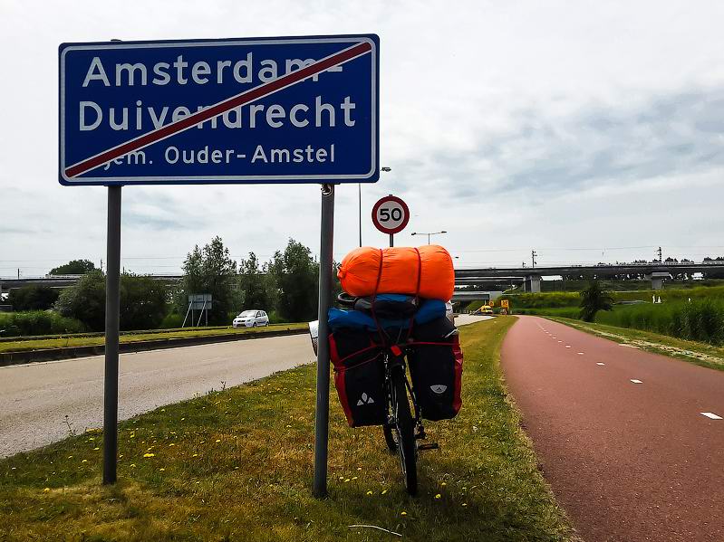 <a href='http://koenigbicycle.ru/js/ymapload/mapload.htm?maps/v1538tr.kml&52.3241666666667&4.92944444444444&17&hybrid'><img src='/images/Yandex_Maps_logo_25px.gif'></a> <a href='https://www.google.com/maps?z=15&t=h&q=52.3241666666667,4.92944444444444' target='_blank'><img src='/images/25px-Google_Maps_icon.jpg'></a>