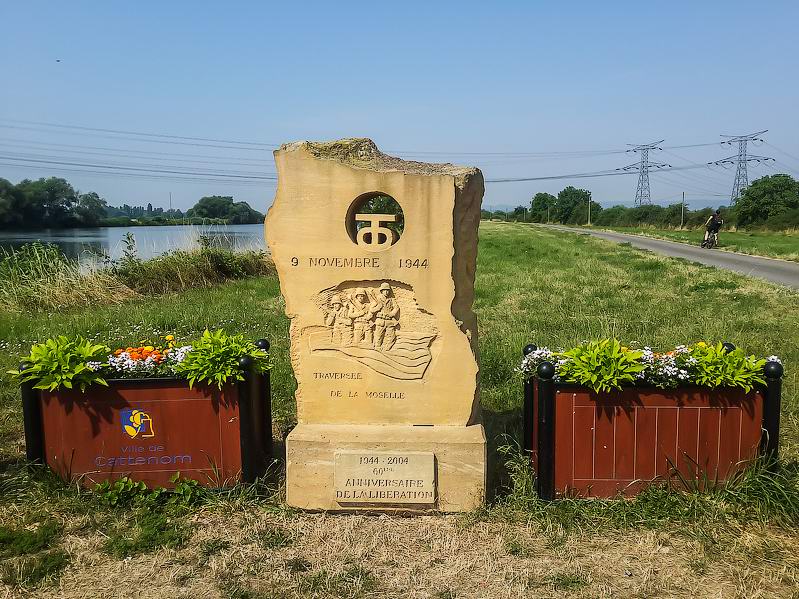 <a href='http://koenigbicycle.ru/js/ymapload/mapload.htm?maps/v1538tr.kml&49.3952777777778&6.25111111111111&17&hybrid'><img src='/images/Yandex_Maps_logo_25px.gif'></a> <a href='https://www.google.com/maps?z=15&t=h&q=49.3952777777778,6.25111111111111' target='_blank'><img src='/images/25px-Google_Maps_icon.jpg'></a>