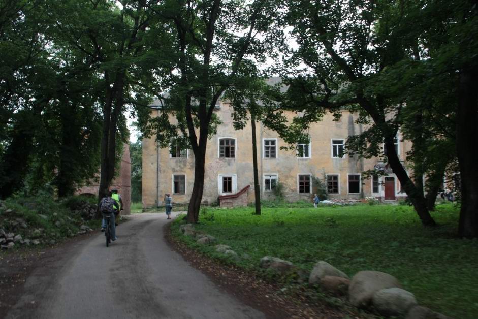 Въезжаем в замок Вальдау