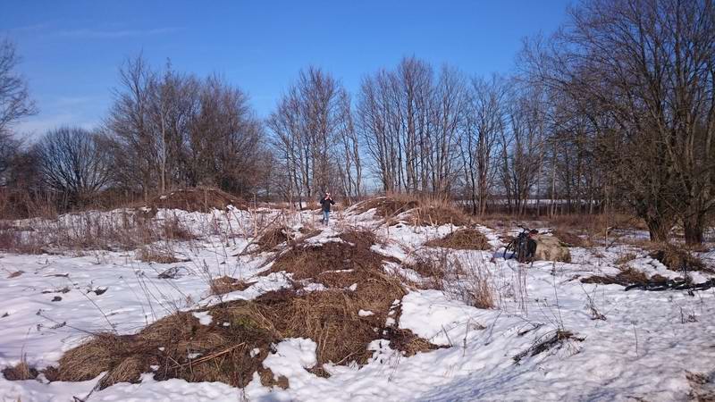 Перед пос. Пограничный обнаружены развалины моста, как раз на пути вала который плавно перешел в ров