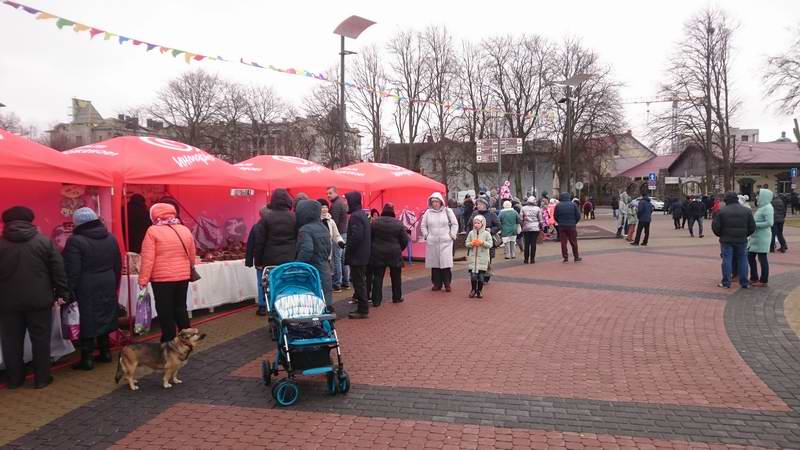 Продажа блинов, чая, в общем еды