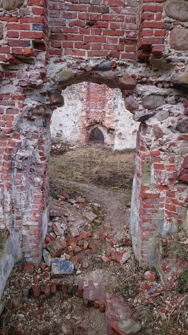 Боковой вход