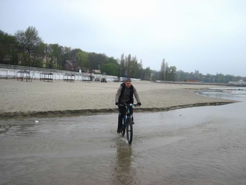 А взрослые переезжают сами