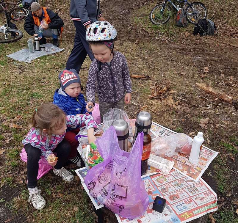 Накрываем стол