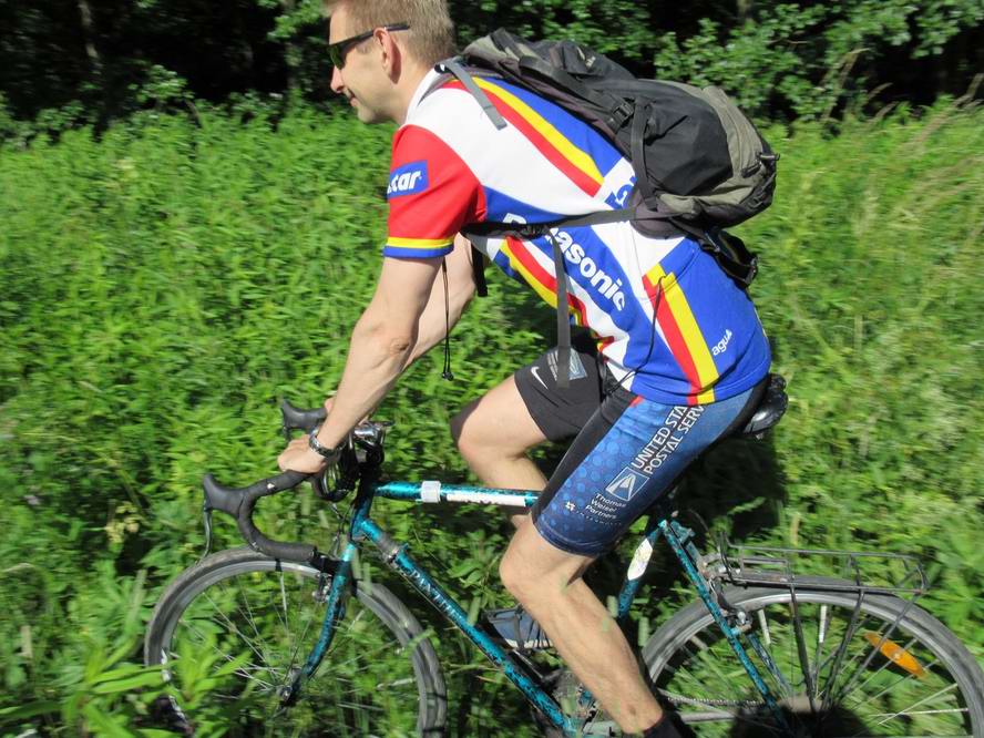 Произведена рокировка, один участник слился 'за теплой одеждой', но приехал Константин Котовский