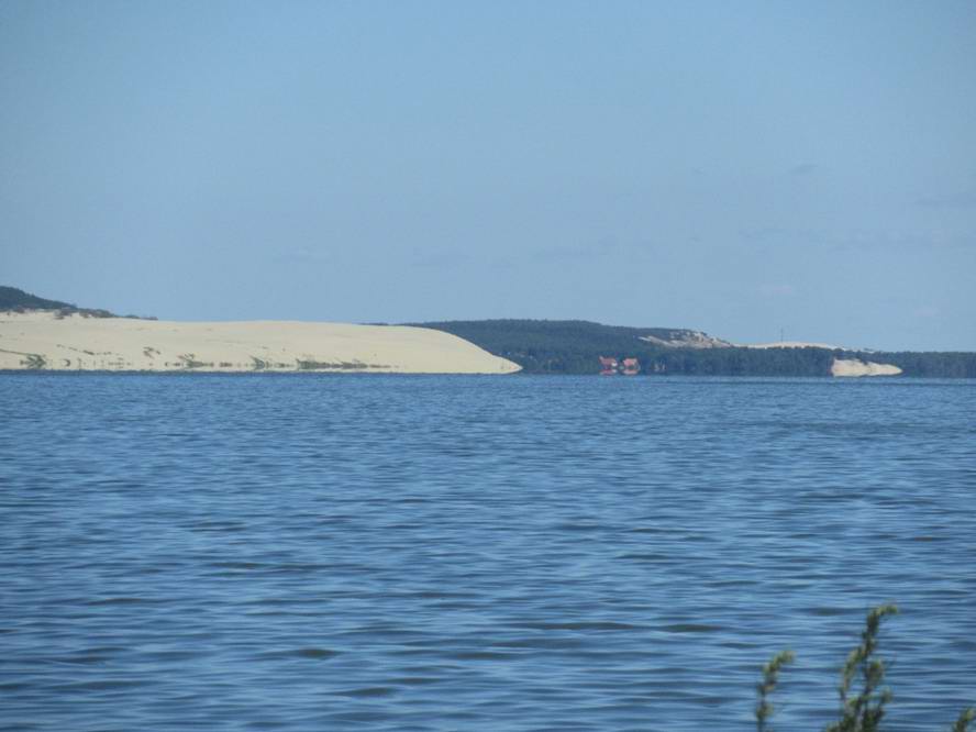 вдали Морское