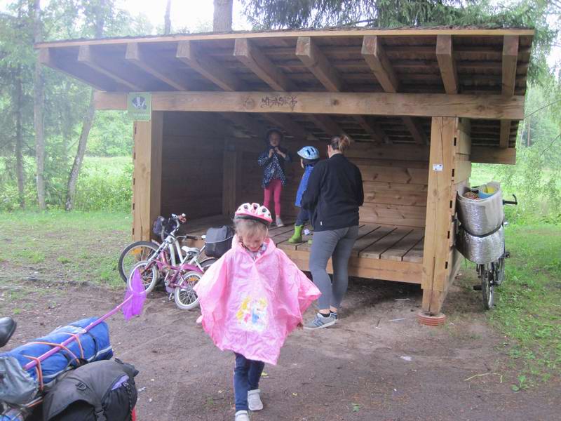 Но потом вспомнили, что у нас есть дождевики, и поехали дальше