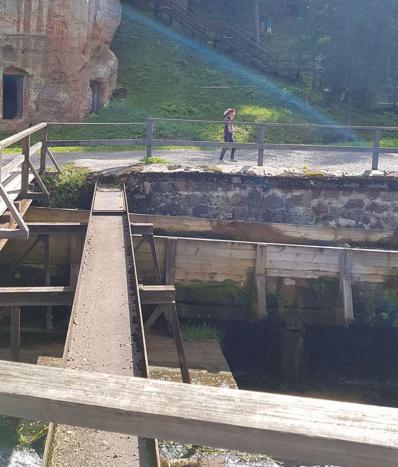 Гидросооружения бумажной фабрики в Лигатне