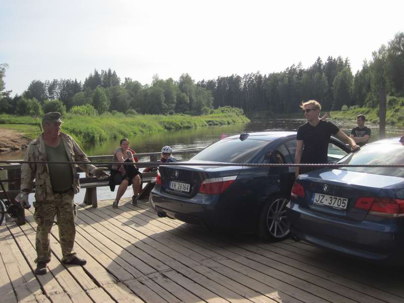 С нами едут мажоры на БМВ