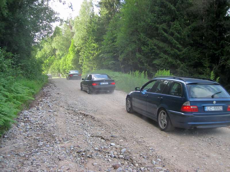 Нас обгоняют мажоры на БМВ