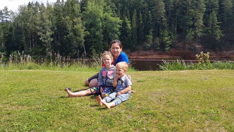 Андриана, Илиана и Дамиан на плотине ГЭС