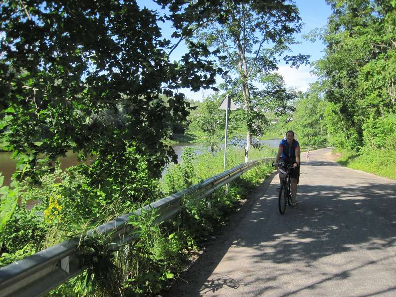 Едем вдоль Гауи к верёвочному парку Тарзанс