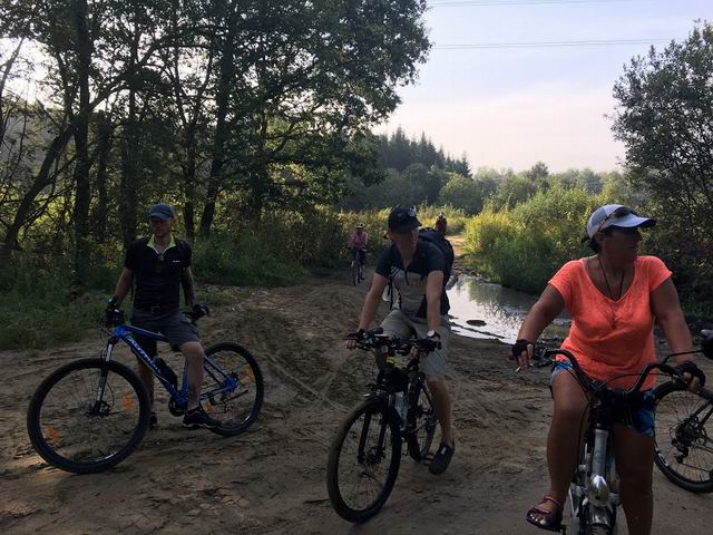 Слева или справа? - Перед озером Дивным