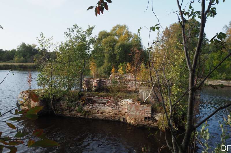 Развалины моста