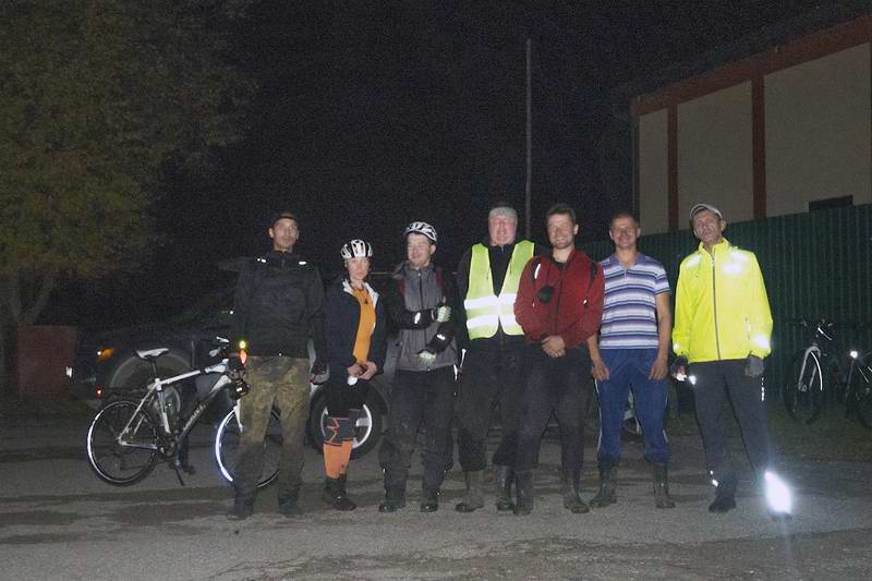 Финишное фото. Слева направо: Илья Мошинский, Ольга Соболева, Фёдор Калинин, Фёдор Щербина, Сергей Мезенов, Борис Мошняга, Всеволод голубков