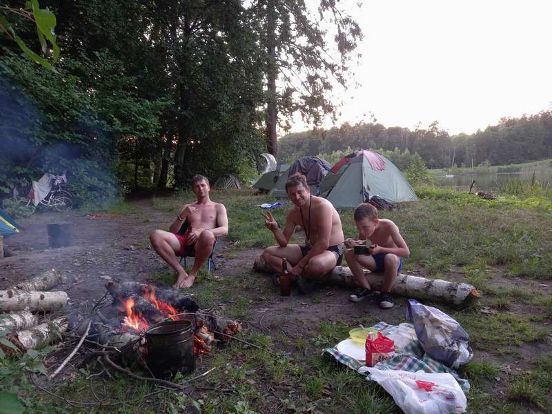 Балдеем у костра