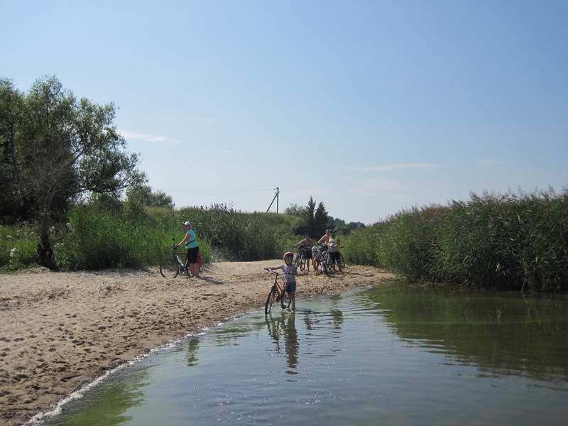Прибыли на купальную остановку