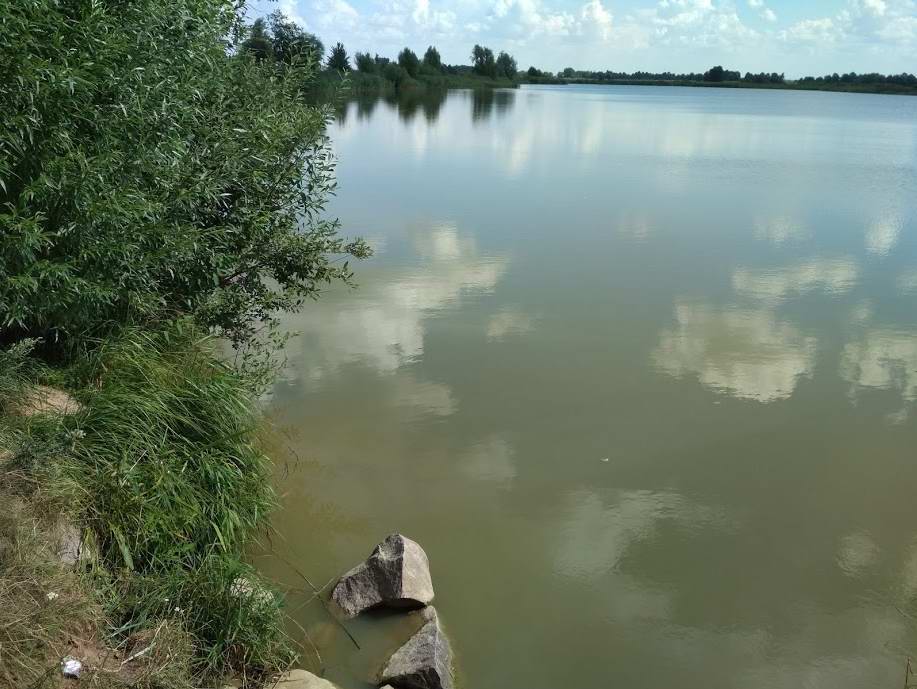 Вид на восточный берег озера