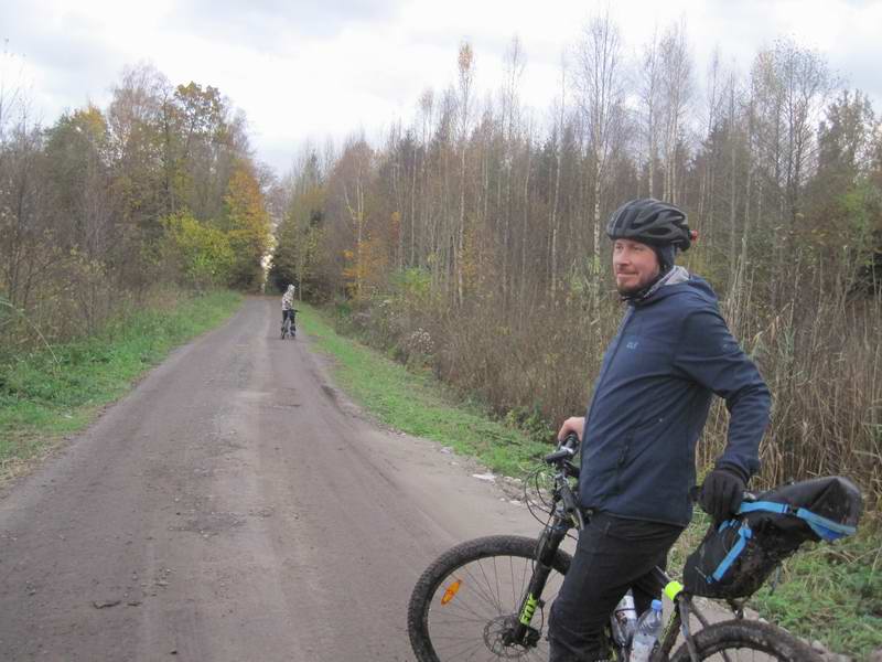 Ждём отставших на повороте
