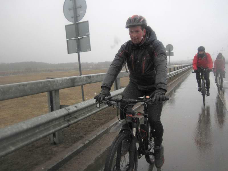 Едем по автобану <a href='http://koenigbicycle.ru/js/ymapload/mapload.htm?maps/v2109tr.kml&54.9230715&20.3973281&17&hybrid'><img src='/images/Yandex_Maps_logo_25px.gif'></a> <a href='https://www.google.com/maps?z=15&t=h&q=54.9230715,20.3973281' target='_blank'><img src='/images/25px-Google_Maps_icon.jpg'></a>