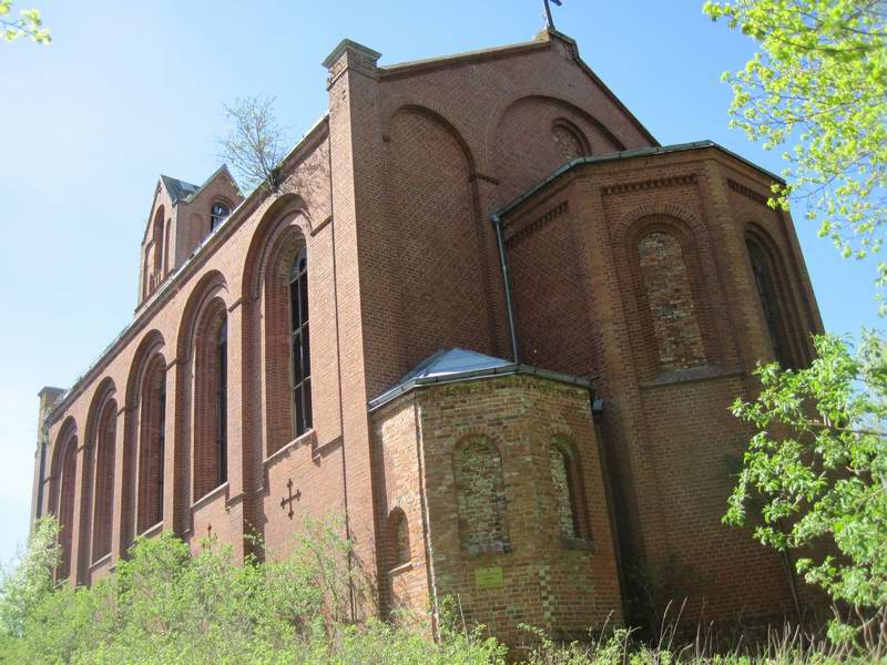 Кирха сзади