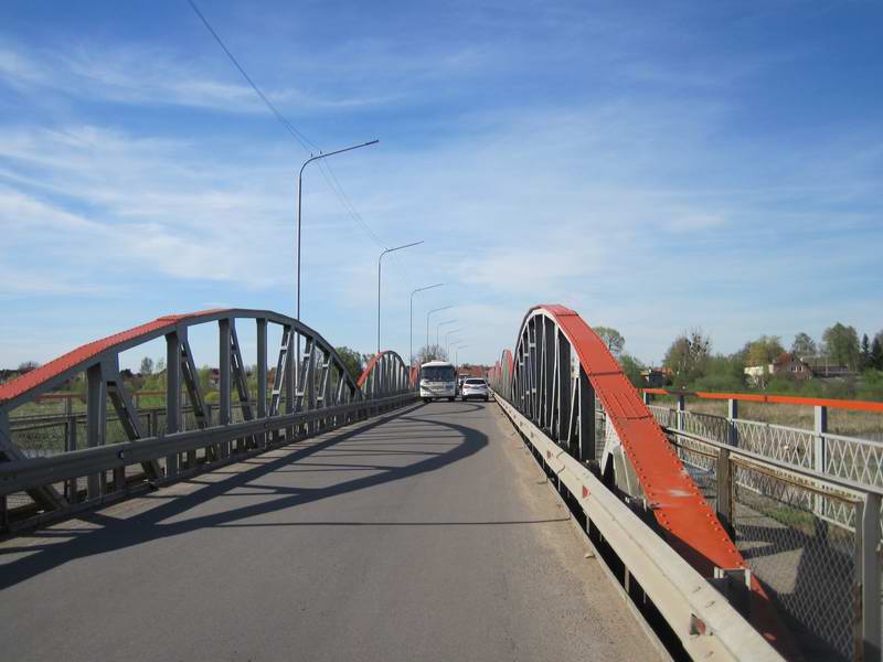 Пересекаем Преголю по мосту