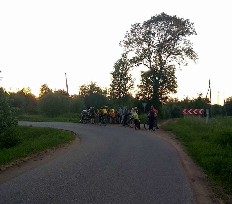 20:53. Выехали на асфальт близ Истока