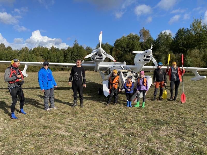 Общее фото с самолётом