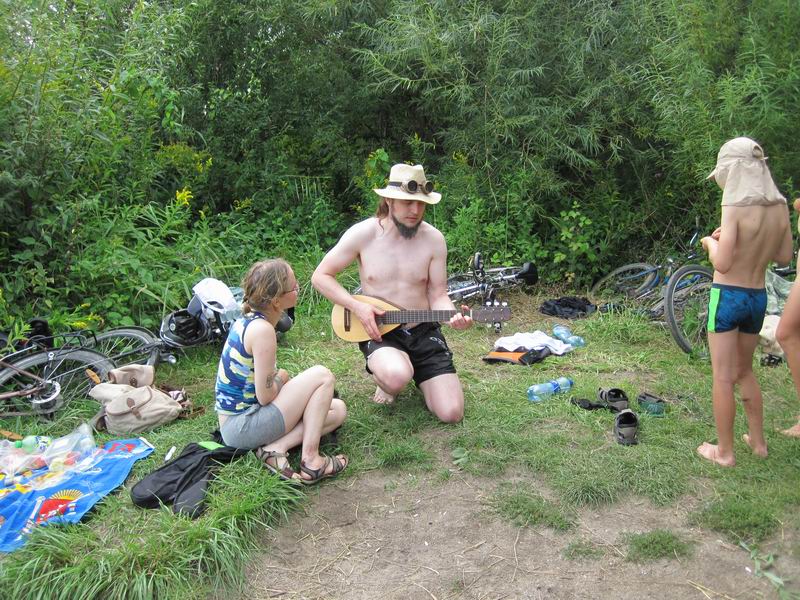 Олег тоже выступают