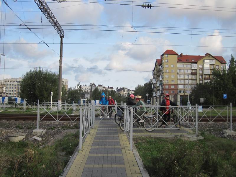 Переезд через рельсы с тестом на трезвость