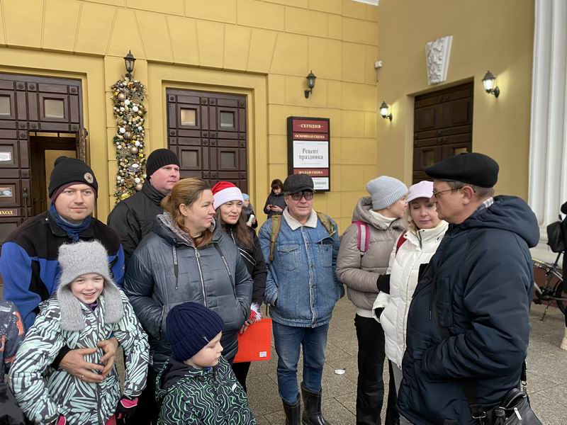 Первый лектор - Виталий Николаевич Маслов