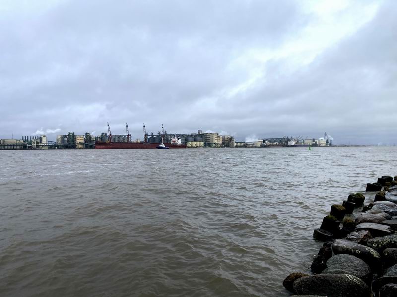 Калининградский Морской канал и причалы Содружества Соя