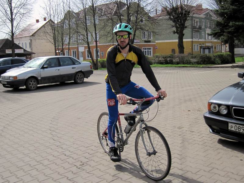 Приехал Андрей Рудько на чистом велосипеде