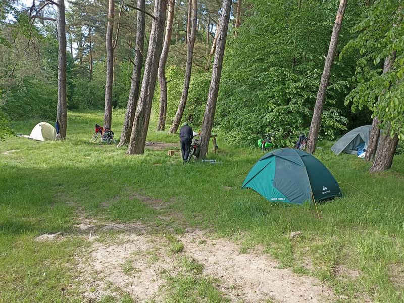 Приехали на первое место ночёвки.