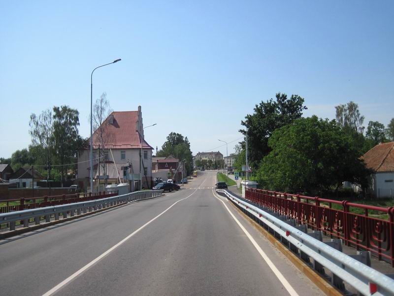Спуск с моста