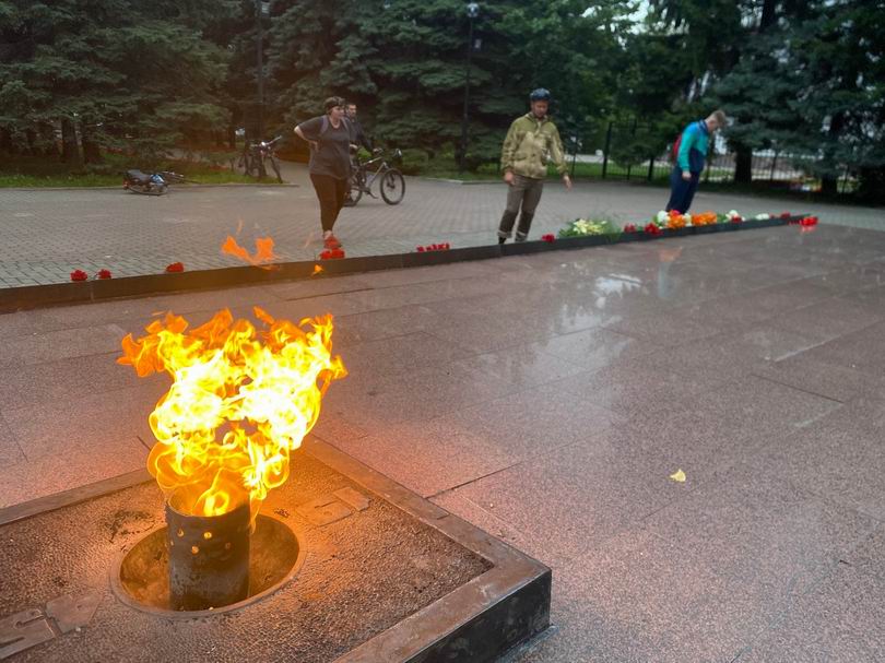 Братская могила на улице Комсомольской