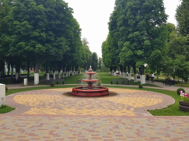 Фонтан в городском парке