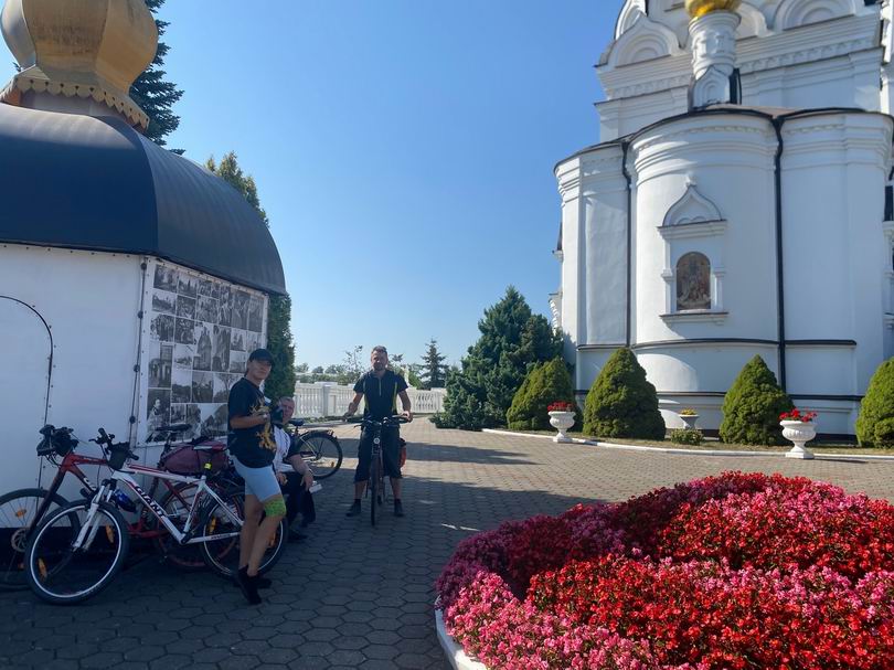 Поднялись к Храму
