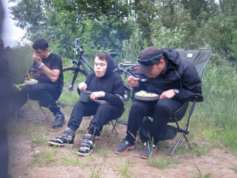 На ужин у нас макароны с тушёнкой