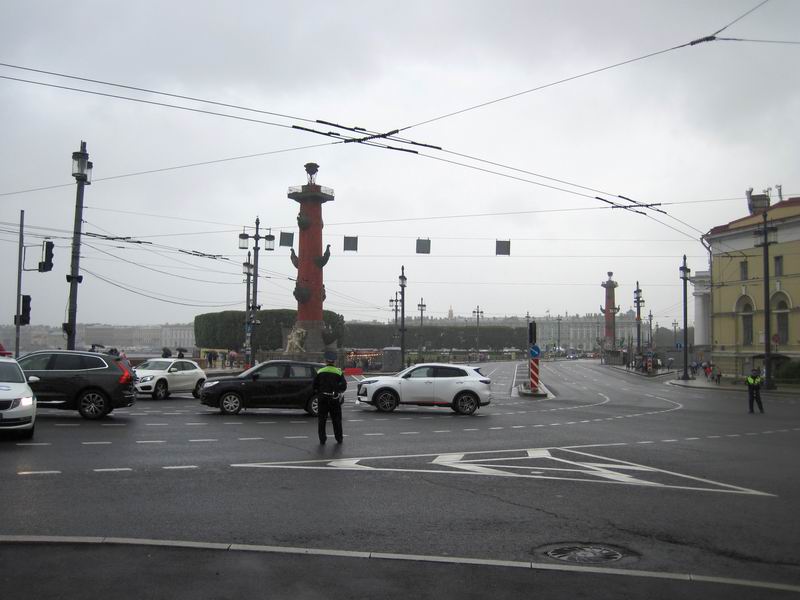 Ростральные колонны на стрелке Васильевского острова
