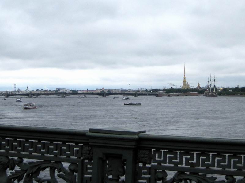 Вид на Неву с Литейного моста